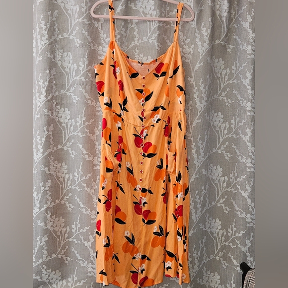 Collectif Apricot/Peach Print Dress UK22/US20 - Picture 1 of 3